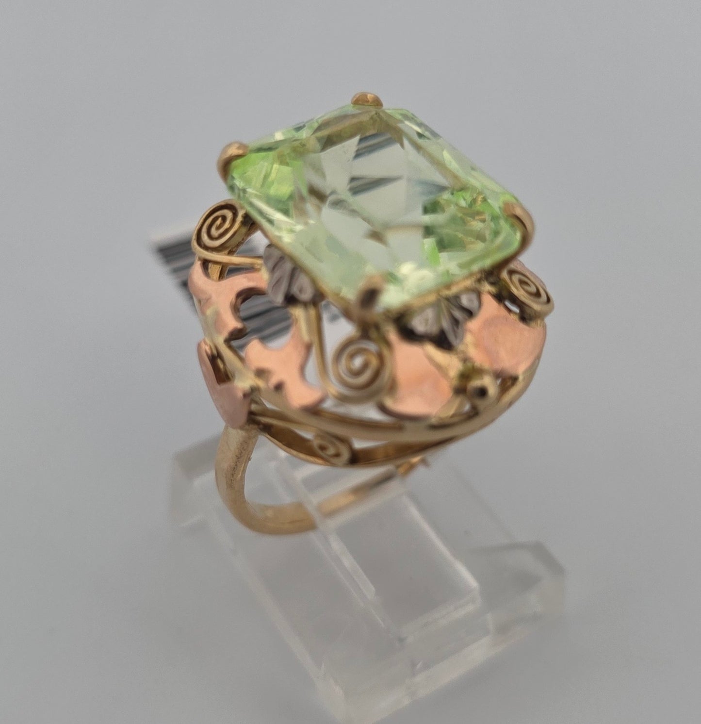 ANILLO PIEDRA VERDE EN 18 K