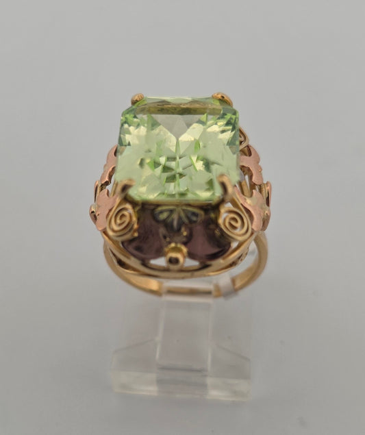 ANILLO PIEDRA VERDE EN 18 K